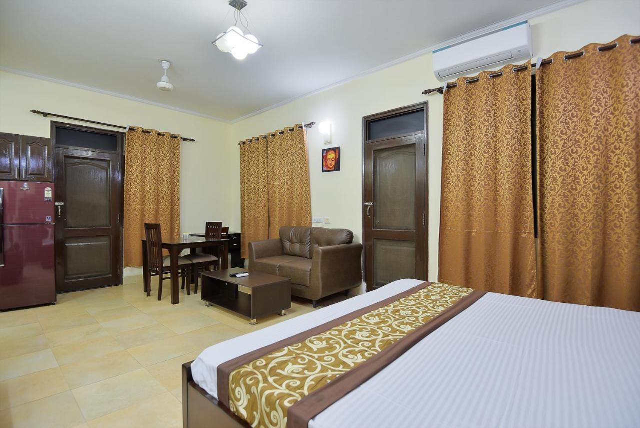 Bedchambers Serviced Apartments, Sushant Lok Gurgaon Exteriör bild